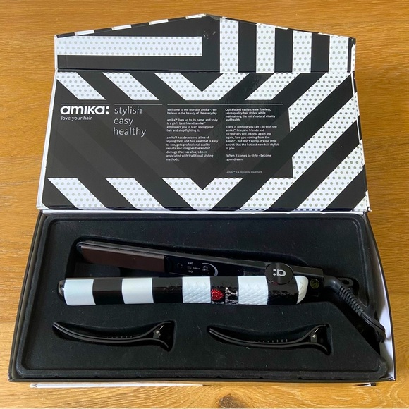 Amika Ceramic Hair Straightener - Picture 1 of 9
